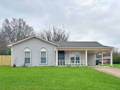 Main picture of 7590 Amhurst Dr