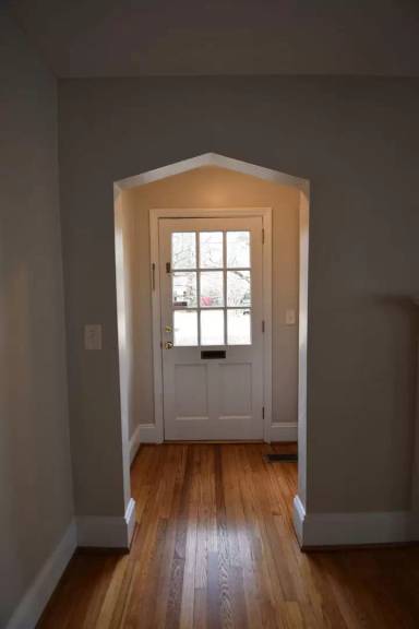 Main picture of 702 Poole Dr