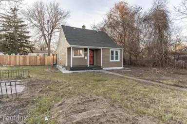 Main picture of 18603 Mackay St