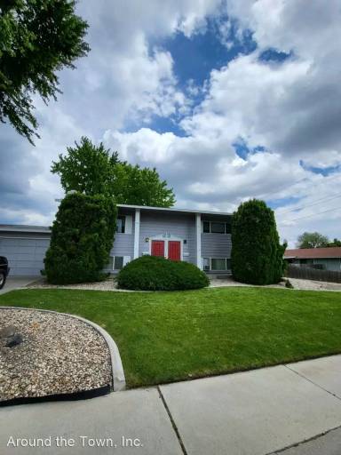 Main picture of 760 S White Cloud Dr