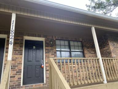 Main picture of 11824 E Gateway Dr SE