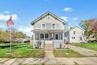 Main picture of 240 E Robinson St