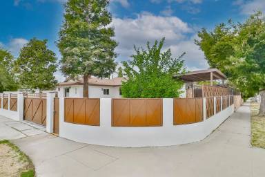 Main picture of 23701 Califa St