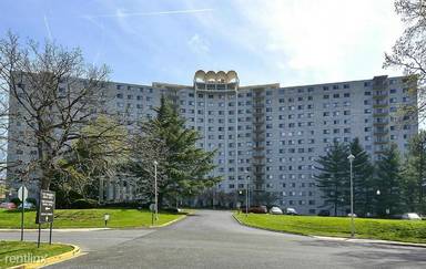 Main picture of University Towers Condominium