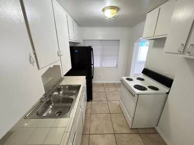 Main picture of 1818 Coolidge St