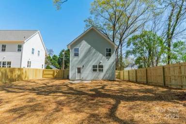 Main picture of 574 Reid St