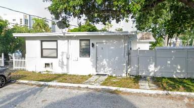 Main picture of 133 SE 5th Ave