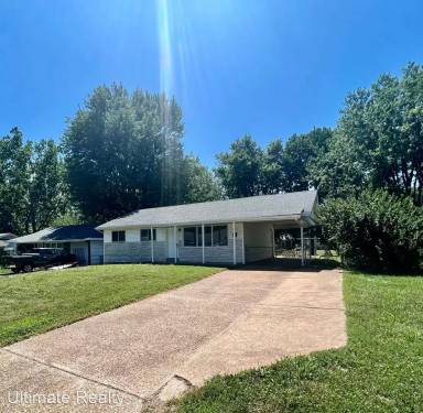 Main picture of 1825 Clover Ln