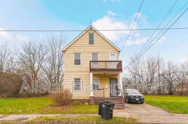 Main picture of 3862 E 57th St