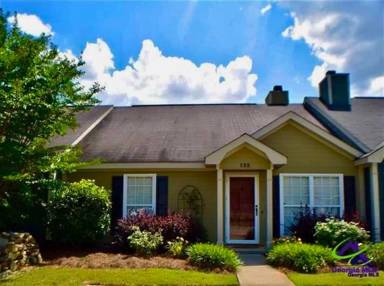 Main picture of 112 Somerset Dr