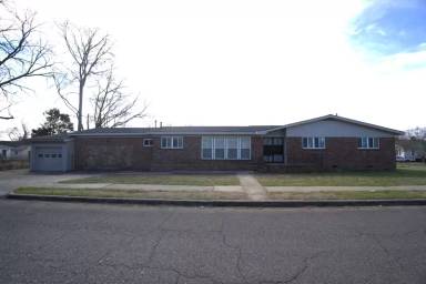 Main picture of 3201 33rd Ave N