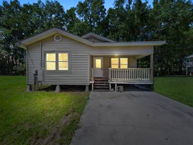 Main picture of 133 Lyman Dr