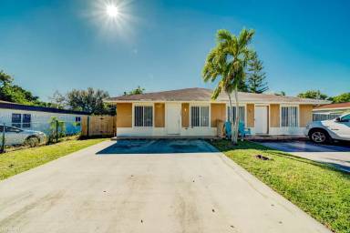 Main picture of 10450 SW 172nd St