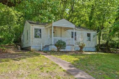 Main picture of 7827 Rugby Ave