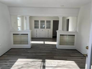 Main picture of 352 N 10th St