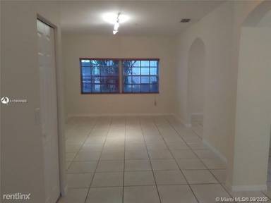 Main picture of 5640 NW 115th Ct