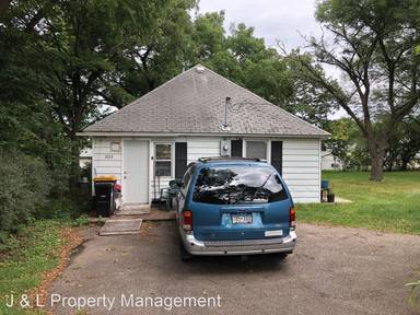 Main picture of 2123 Highway 14 E