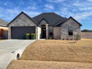 Main picture of 3311 Windcrest Dr