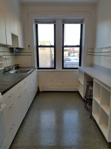 Main picture of 416 2nd St