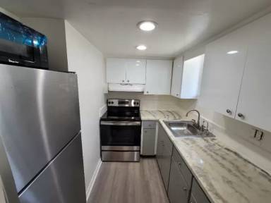 Main picture of 212 SE 9th Ave