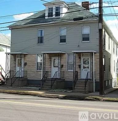 Main picture of 183 S Mount Vernon Ave
