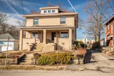 Main picture of 98 Woodrow Ct