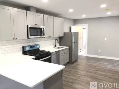 Main picture of 11 Waverly Pl