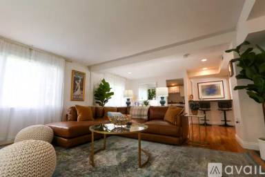 Main picture of 23 Jay St