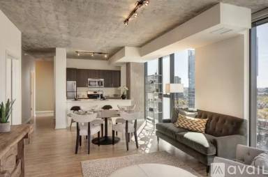 Main picture of 1503 S Michigan Ave