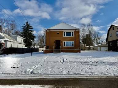 Main picture of 186 Logan St