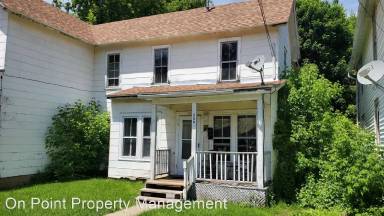 Main picture of 208 1/2 W Green St