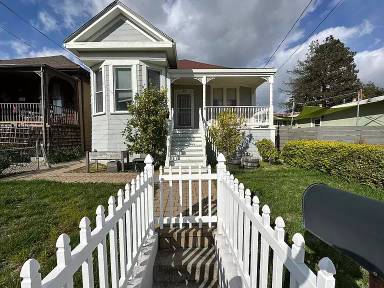 Main picture of 163 E I St
