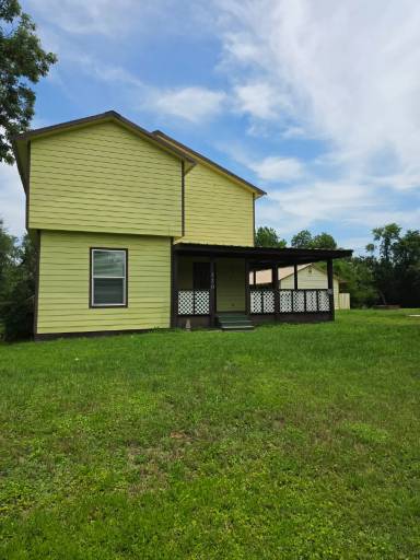 Main picture of 120 N 10th Ave