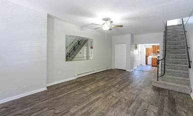 Main picture of 217 Moore St