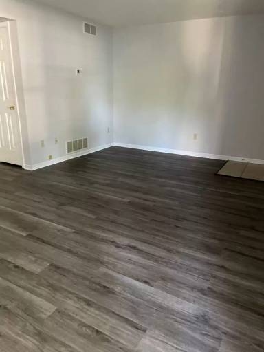 Main picture of 2213 Live Oak Ln