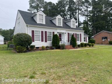 Main picture of 316 W Elwood Ave