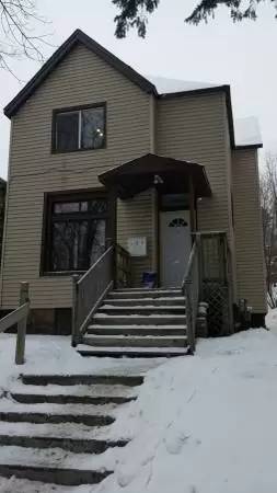 Main picture of 25 W 4th St