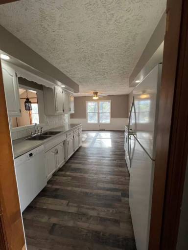 Main picture of 5518 S Roanoke Ave