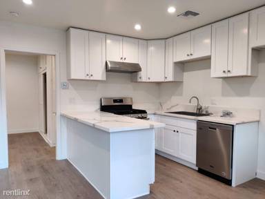 Main picture of 220 N Keystone St