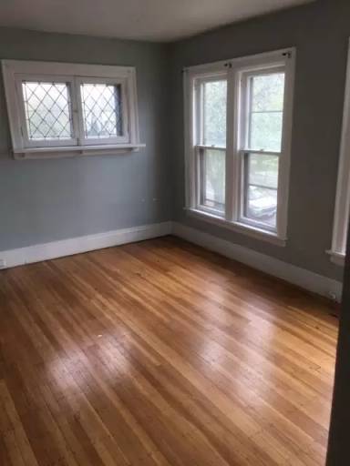 Main picture of 696 Richmond Ave