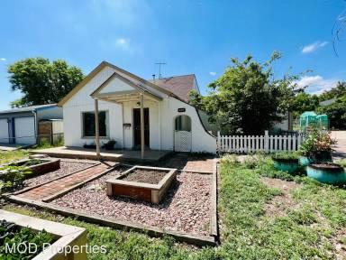 Main picture of 4918 W 36th Ave