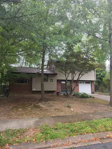 Main picture of 305 Radcliffe Dr