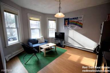 Main picture of 93 Hillside St