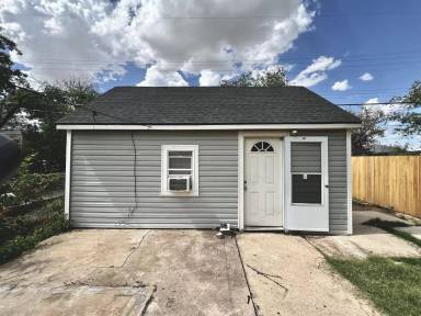 Main picture of 2402 24th St