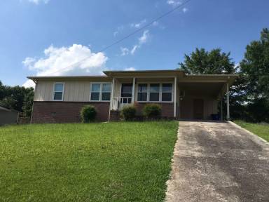 Main picture of 1621 W 22nd St