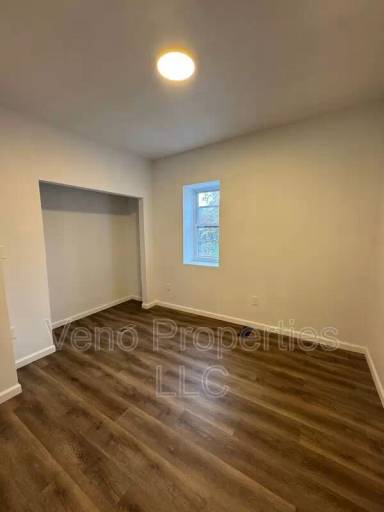 Main picture of 351 4th St
