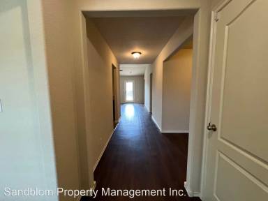 Main picture of 4003 W 104th Pl S