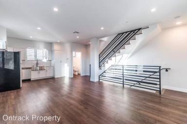 Main picture of 2098 1/2 Hauser Blvd