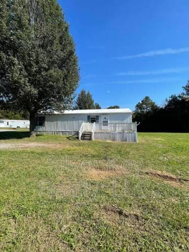 Main picture of 270 County Road 213