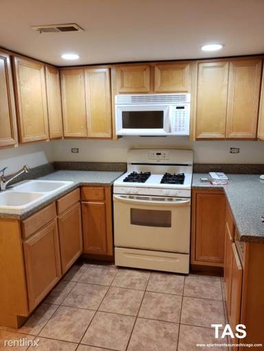 Main picture of 4450 N Artesian Ave